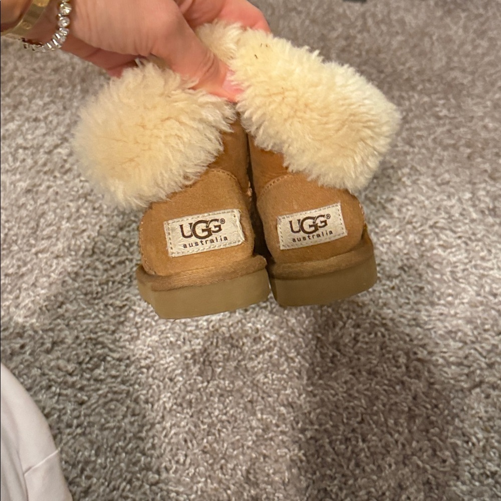 Kids ugg boots - Picture 3 of 4